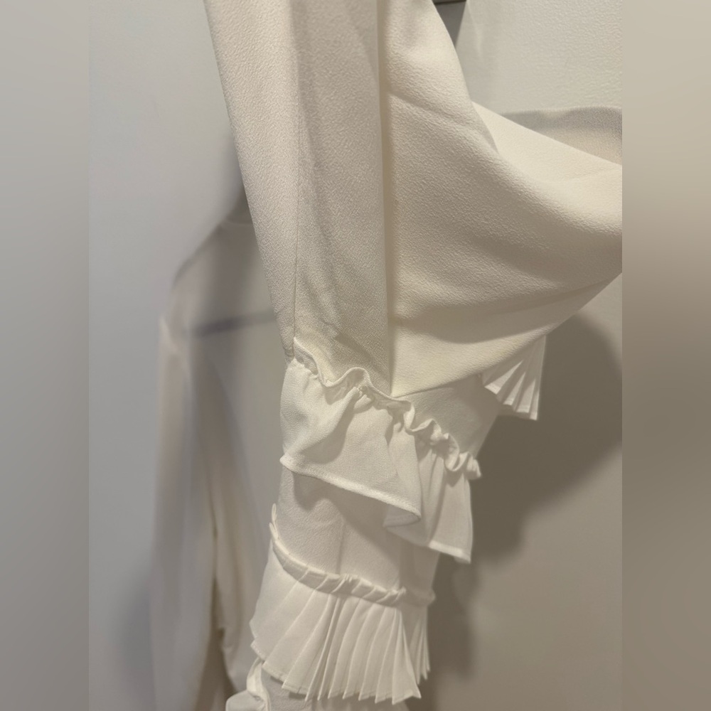NWOT Twinset White Blouse Long Sleeves - Picture 9 of 9